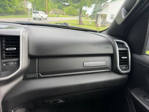 Used 2022 RAM 1500 Big Horn AWD/4WD image 36