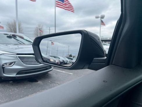 Certified 2023 GMC Terrain SLE w/ Driver Convenience Package AWD/4WD image 28