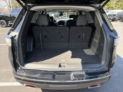 Used 2021 Chevrolet Traverse Premier w/ Redline Edition image 32