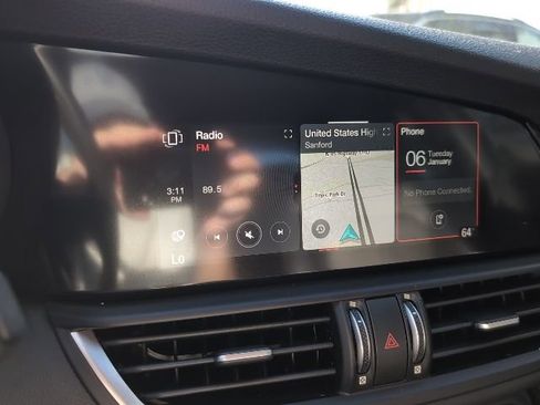 Used 2020 Alfa Romeo Giulia Sprint w/ Cold Weather Package image 13