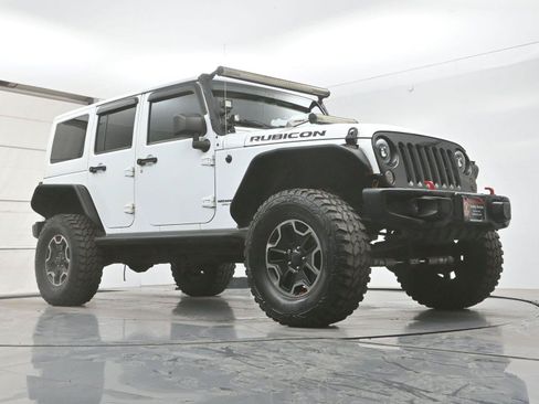 Used 2017 Jeep Wrangler Unlimited Rubicon AWD/4WD image 31
