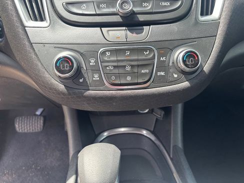 Used 2025 Chevrolet Malibu LT FWD image 31