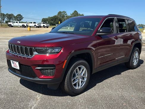 New 2025 Jeep Grand Cherokee Laredo X image 4