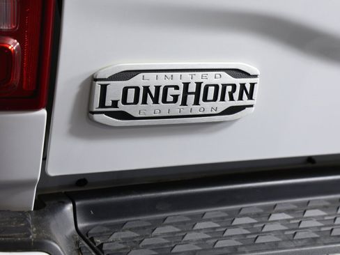 Used 2024 RAM 3500 Limited w/ Towing Technology Group image 4