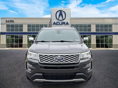 Used 2017 Ford Explorer Platinum AWD/4WD image 8