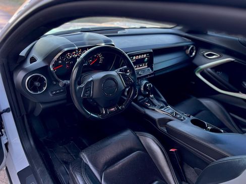 Used 2016 Chevrolet Camaro SS image 15