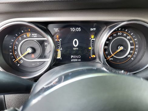 Used 2020 Jeep Gladiator Overland AWD/4WD image 17