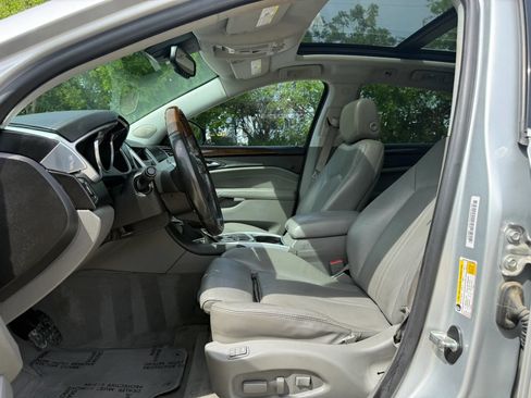 Used 2010 Cadillac SRX Luxury FWD image 10