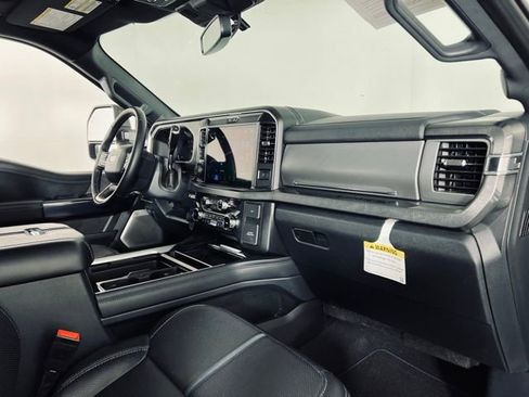 Used 2025 Ford F350 Platinum w/ Tremor Off-Road Package AWD/4WD image 13