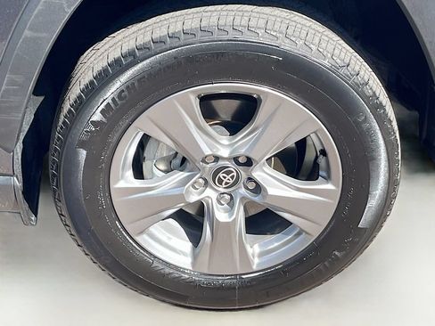 Used 2025 Toyota RAV4 XLE w/ Convenience Package AWD/4WD image 30