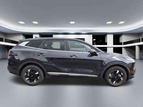 Used 2026 Kia Sportage LX FWD image 7