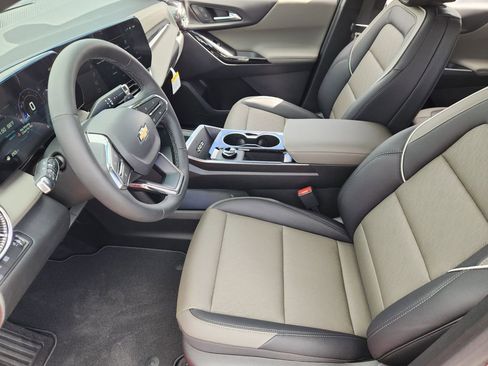 New 2026 Chevrolet Equinox LT FWD image 9