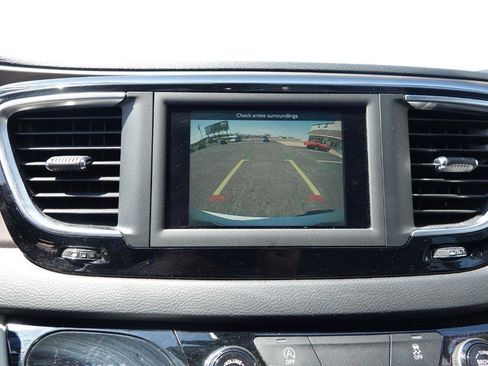 Used 2020 Chrysler Voyager Lxi image 25