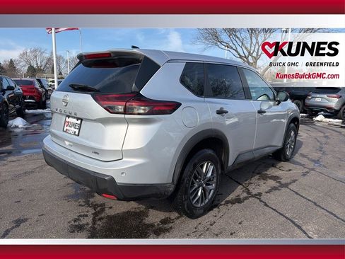Used 2024 Nissan Rogue S image 5