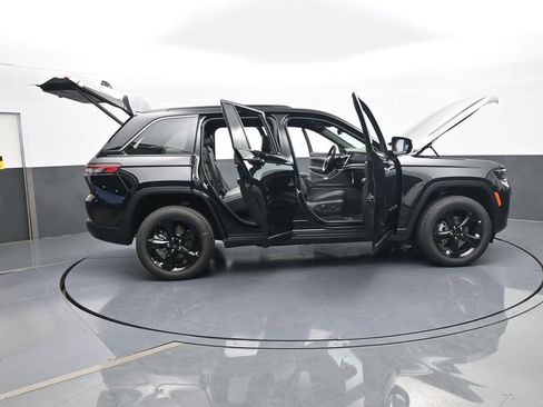 New 2026 Jeep Grand Cherokee Limited w/ Limited Altitude Package RWD image 58
