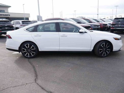 Used 2024 Honda Accord Touring image 20