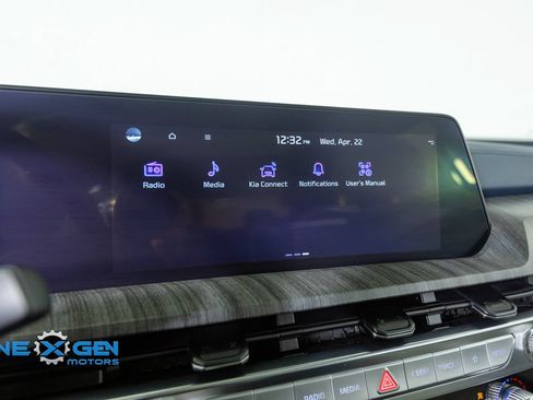 Used 2025 Kia Telluride SX w/ SX Captain's Chair Package AWD/4WD image 20