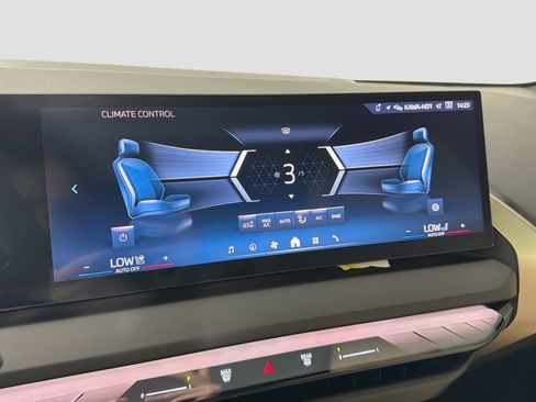 Certified 2025 BMW X3 xDrive30i w/ Convenience Package image 15