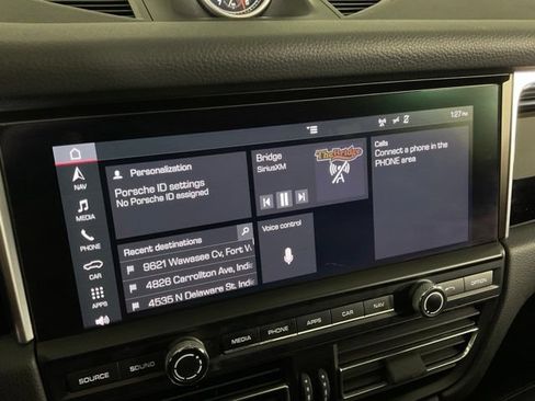 Used 2019 Porsche Macan AWD/4WD image 11