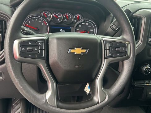 Used 2022 Chevrolet Silverado 1500 Custom w/ Safety Confidence Package image 15