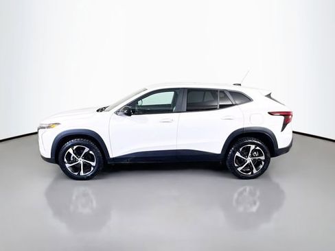 Used 2024 Chevrolet Trax RS FWD image 9
