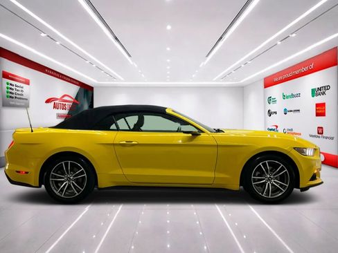 Used 2017 Ford Mustang Premium RWD image 9