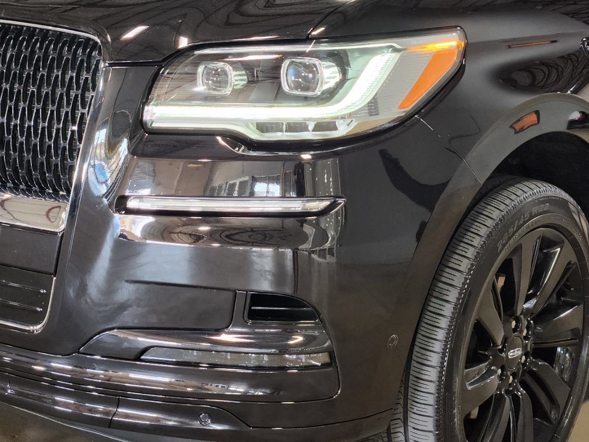 Used 2022 Lincoln Navigator Reserve AWD/4WD image 14