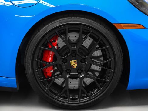 Certified 2022 Porsche 911 Carrera GTS RWD image 16