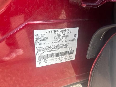 Used 2015 Ford Edge Titanium w/ Equipment Group 301A AWD/4WD image 22