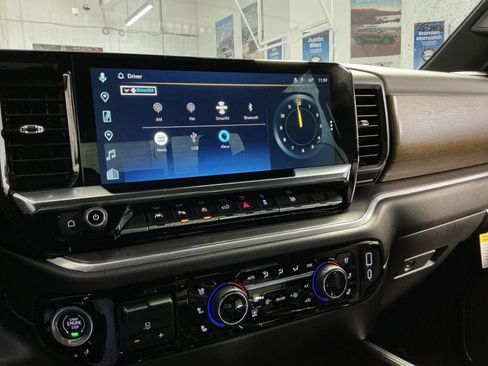 Used 2025 Chevrolet Silverado 1500 High Country w/ High Country Premium Package image 26