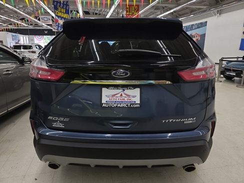 Used 2019 Ford Edge Titanium AWD/4WD image 5