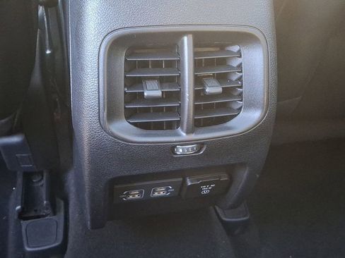 Used 2022 Jeep Cherokee Latitude Lux w/ Sun & Sound Group image 11