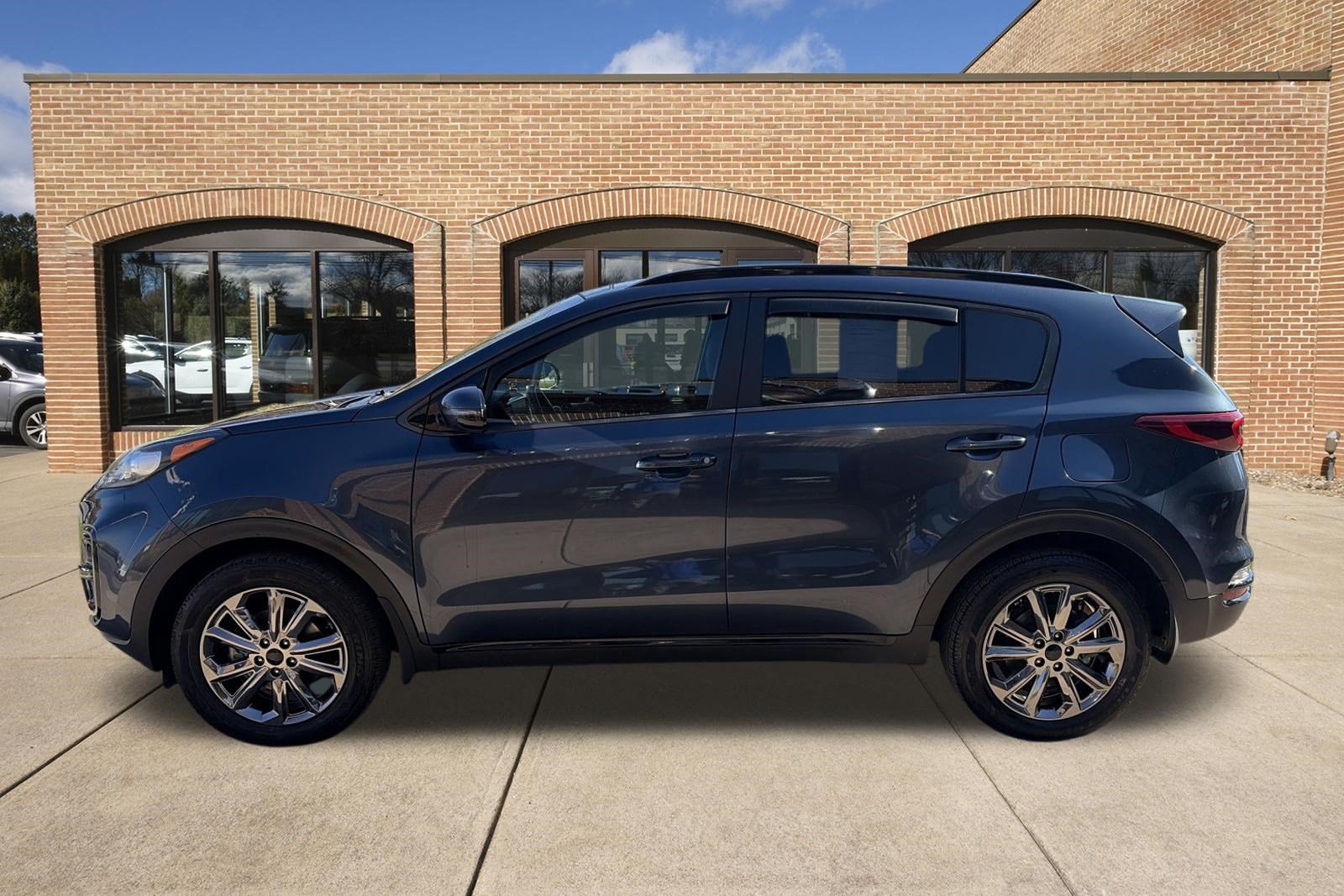 Used 2022 Kia Sportage Nightfall Edition w/ Nighfall AWD Premium Package image 7