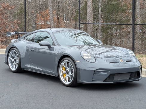 Certified 2026 Porsche 911 GT3 w/ Chrono Package RWD image 31