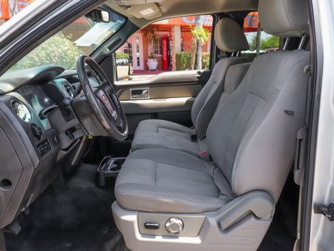 Used 2010 Ford F150 XLT image 13