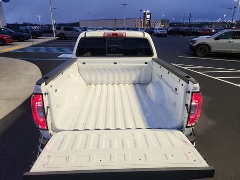 Used 2022 GMC Canyon AT4 w/ Trailering Package image 12