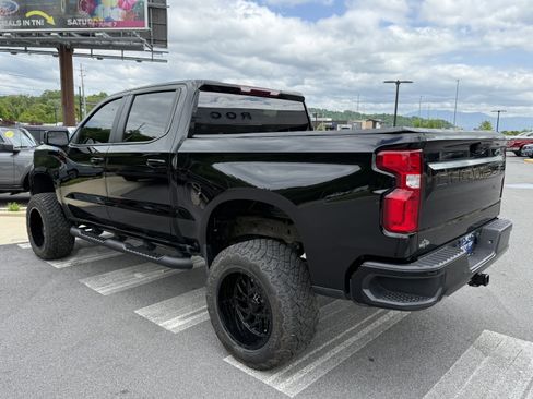 Used 2024 Chevrolet Silverado 1500 RST AWD/4WD image 7