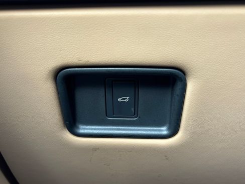 Used 2025 Land Rover Range Rover SE AWD/4WD image 21