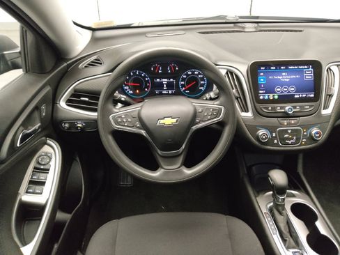 Used 2023 Chevrolet Malibu LS FWD image 22