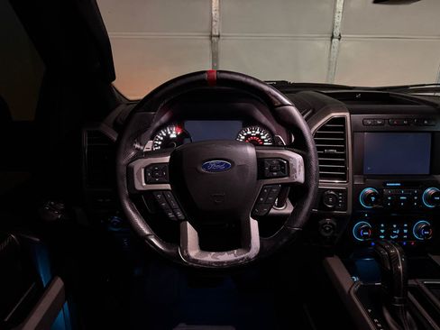 Used 2018 Ford F150 Raptor w/ Equipment Group 802A Luxury AWD/4WD image 14
