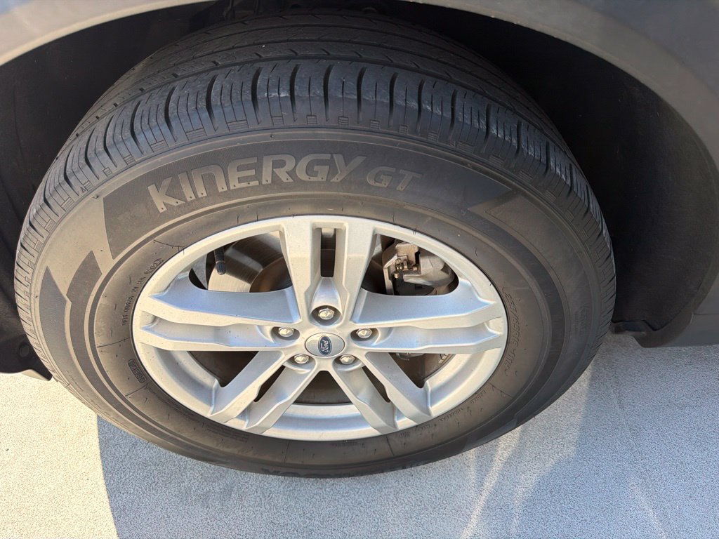 Used 2023 Ford Explorer XLT RWD image 4