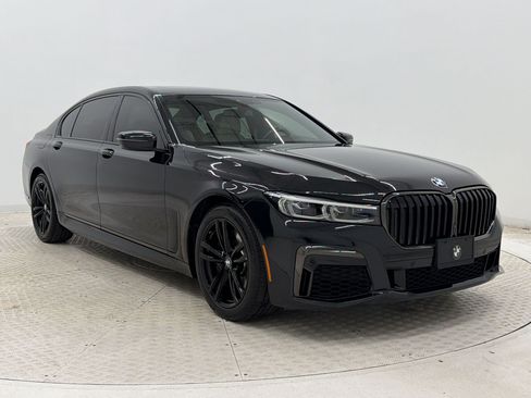 Used 2021 BMW 750i xDrive w/ Executive Package AWD/4WD image 7