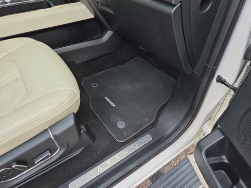 Used 2019 Ford Expedition Platinum AWD/4WD image 41