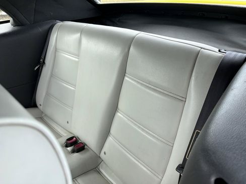 Used 2003 Ford Mustang Convertible RWD image 21