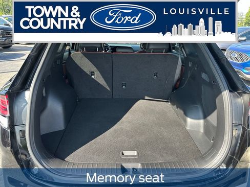 Used 2025 Kia Sportage SX FWD image 12