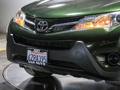 Used 2013 Toyota RAV4 LE FWD image 8