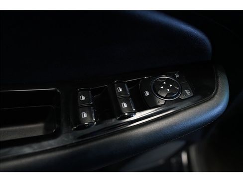 Used 2016 Ford Edge SEL w/ Equipment Group 201A FWD image 16