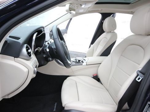 Used 2018 Mercedes-Benz C 300 4MATIC Sedan image 9