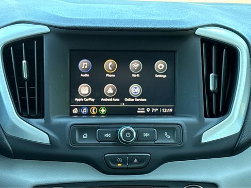 Used 2023 GMC Terrain SLE w/ Driver Convenience Package image 7