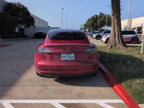 Used 2018 Tesla Model 3 Mid Range RWD image 5